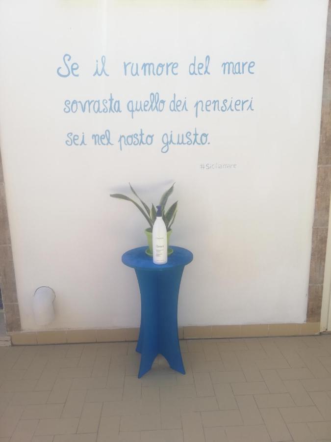 Hotel Sicilia Mare Porto Palo Exterior foto