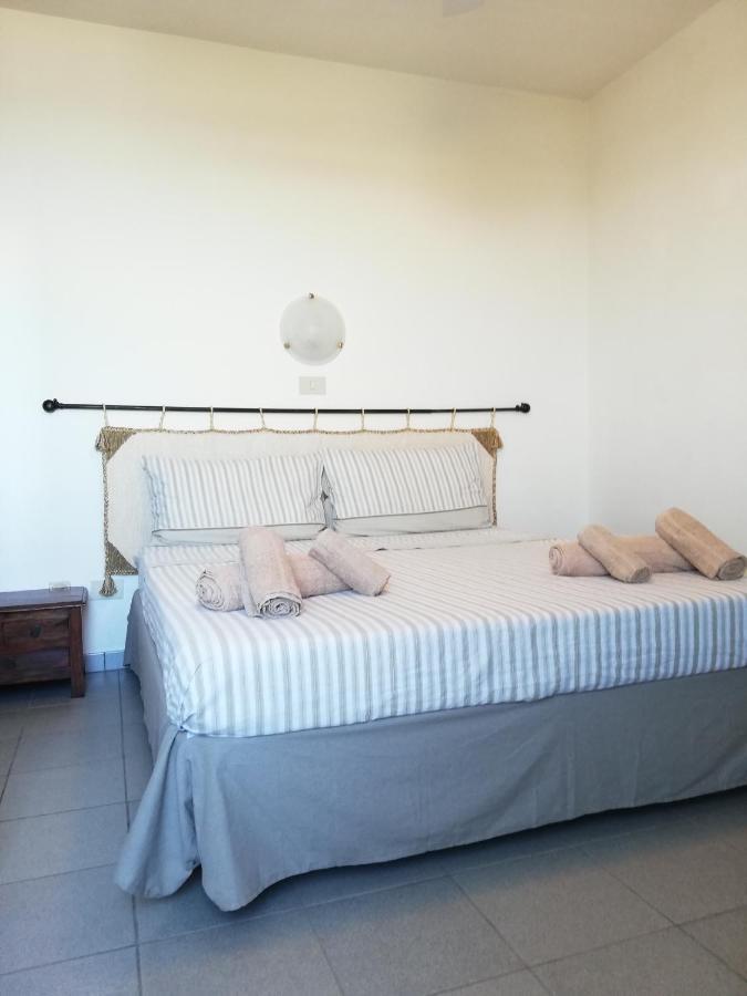 Hotel Sicilia Mare Porto Palo Exterior foto