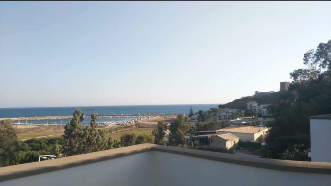 Hotel Sicilia Mare Porto Palo Exterior foto